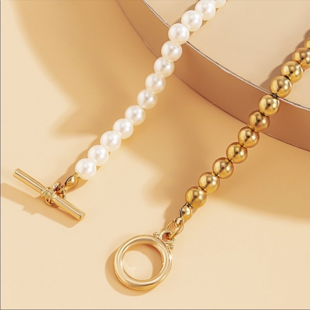 White + Gold Beaded Necklace - Picture 7 of 7